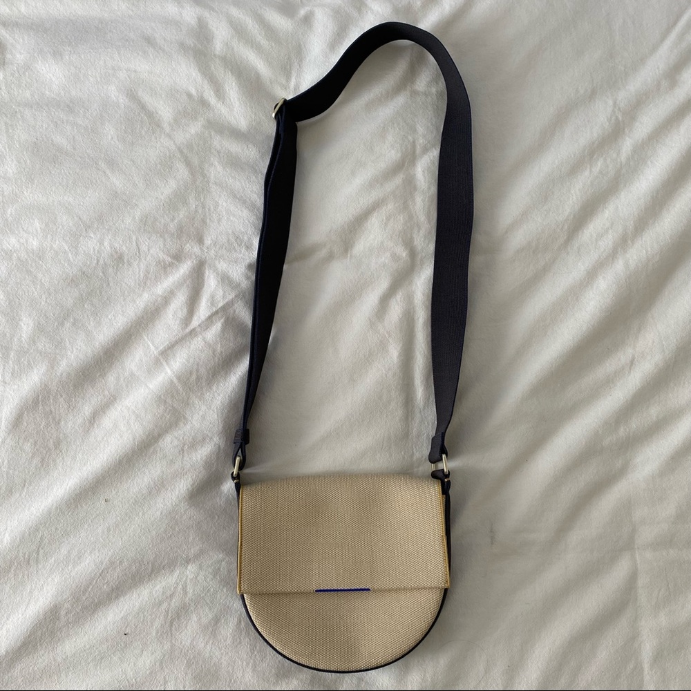Rothy’s | The Saddle Bag in Ink & Ivory